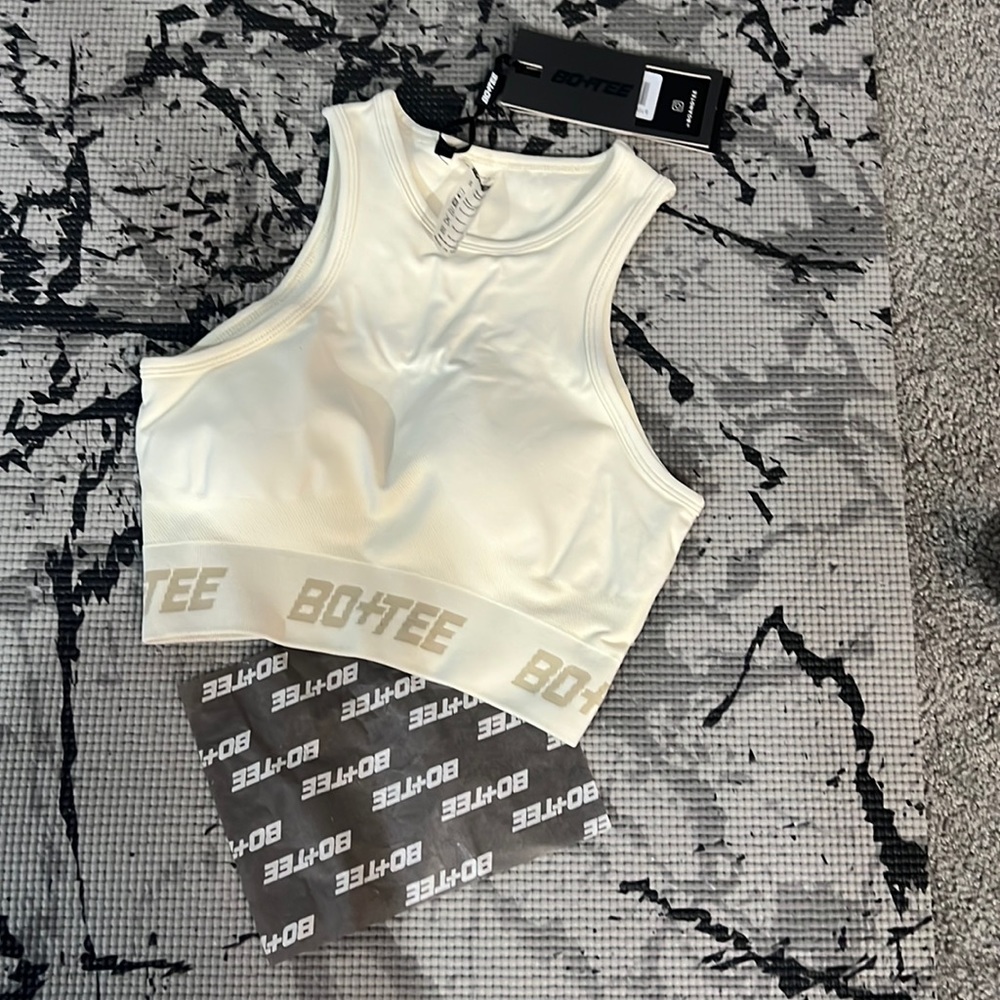 BO + tee cream bra NWT